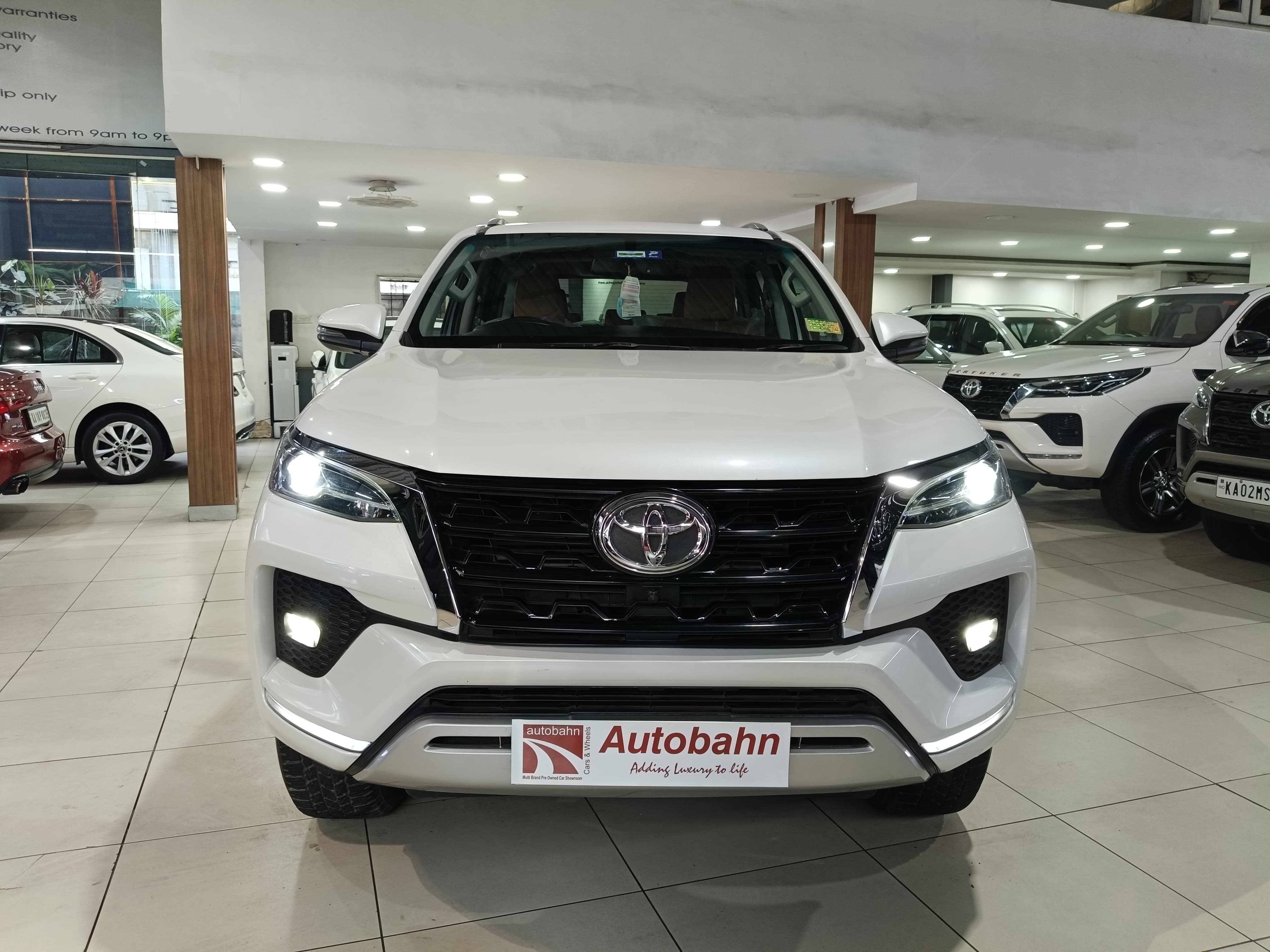 Toyota  Fortuner 