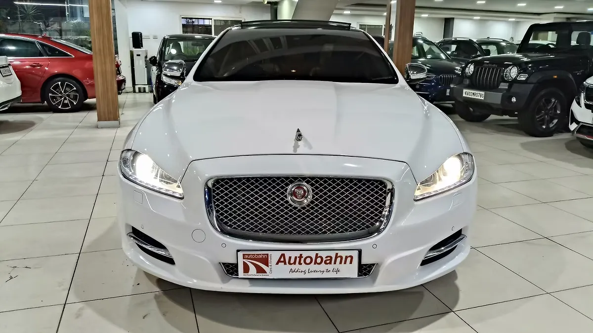 Jaguar XJ L